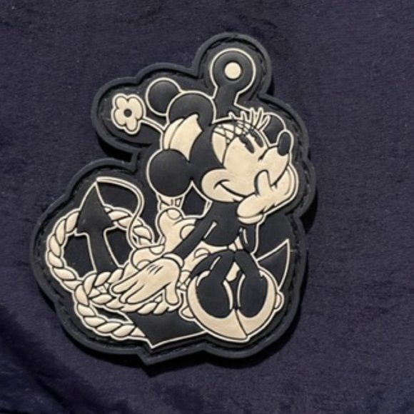 Rare Disneyland Paris EXCLUSIVE Half-zip Insulated Windbreaker - Picture 3 of 12